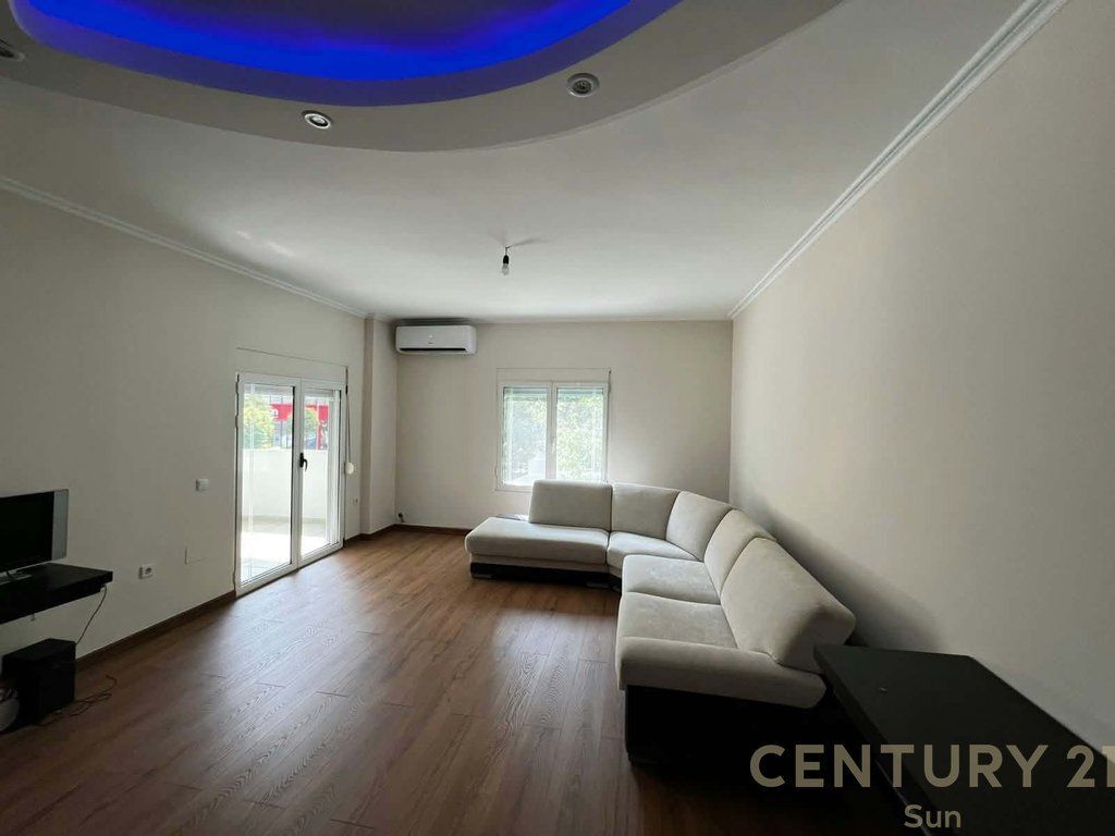 Apartament 2+1 Me Qira në Qendra Tregtare Kristal! 850 € /Muaj