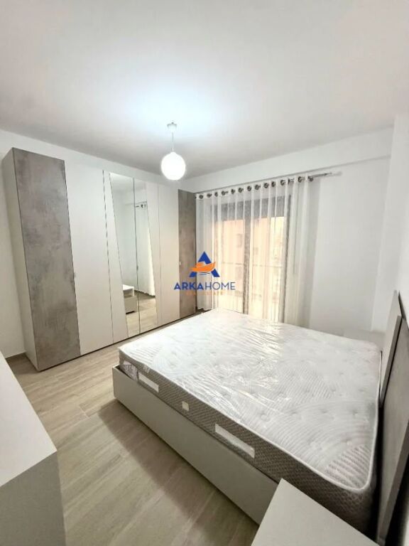 AFFITTASI APPARTAMENTO 2+1+2+PARCHEGGIO "AL COMPLESSO OASIS, NUOVO ANELLO" 60.000 LEKE