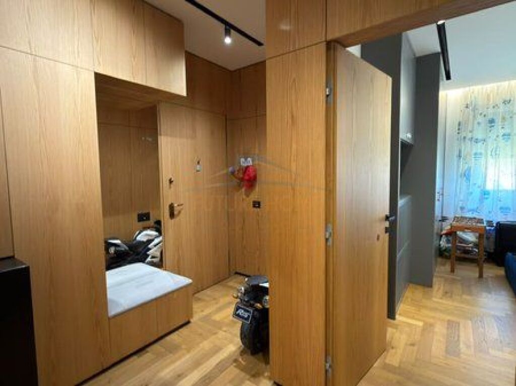 In vendita, Appartamento 2+1+2+ Posto Auto, G&amp;P Residence, Selite, Tirana