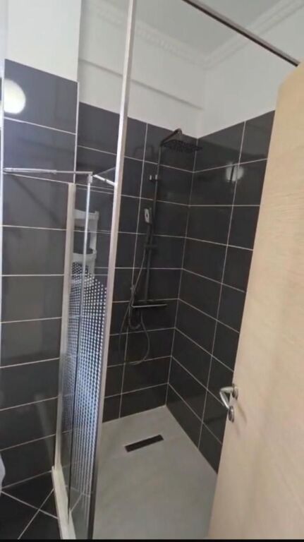 Shitet Apartament 2+1 Tek Liqeni i Thate ID 5681