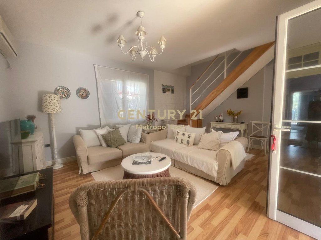 SHITET VILE UNIKE ME PAMJE FANTASTIKE NE ZONEN E FARKES 380,000 € 35,000,000 Lekë