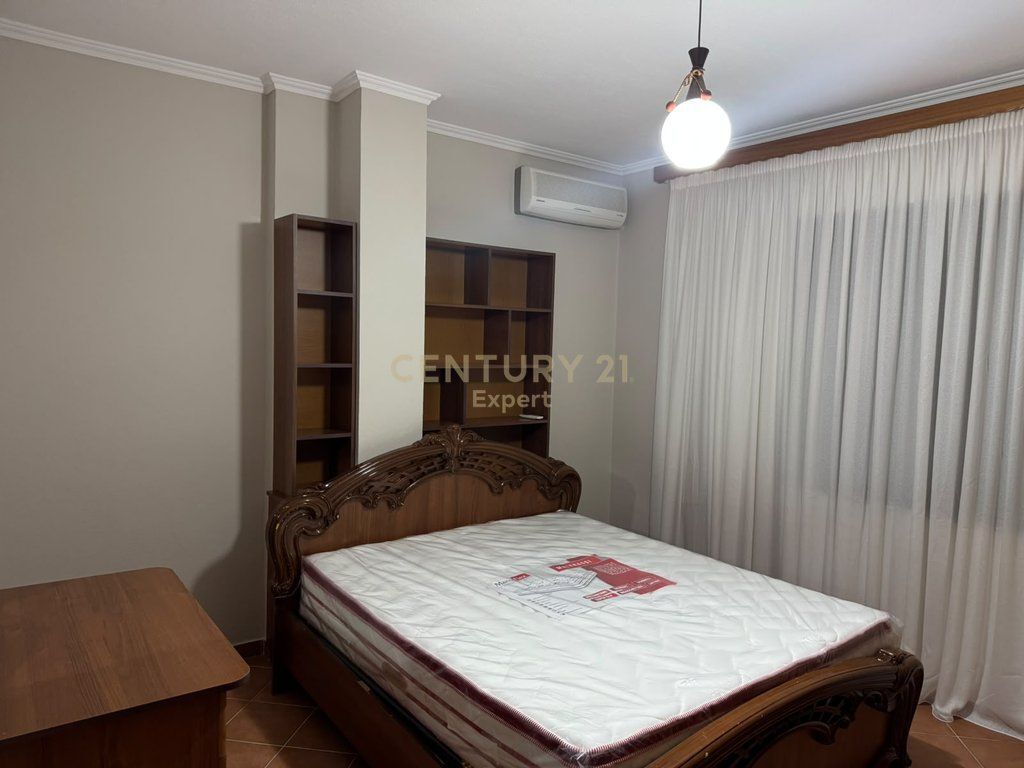 AFFITTO 1+1 A KINOSTUDIO 540 € /Mese 50.000 Lek /Mese
