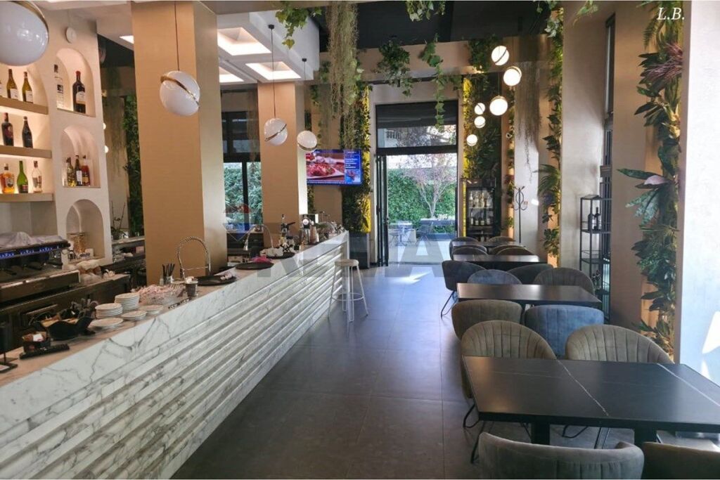 Shitet Ambient Komercial – Restorant pranë Qendrës
