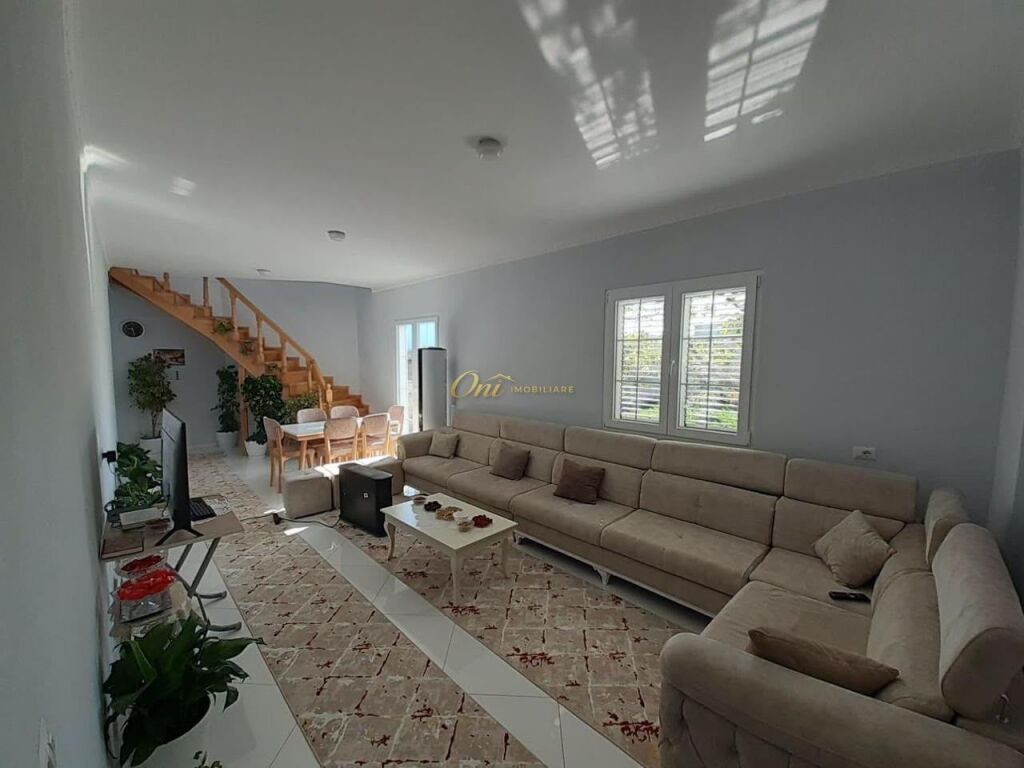 TEG AFFITTA VILLA SU 2 PIANI 175M2