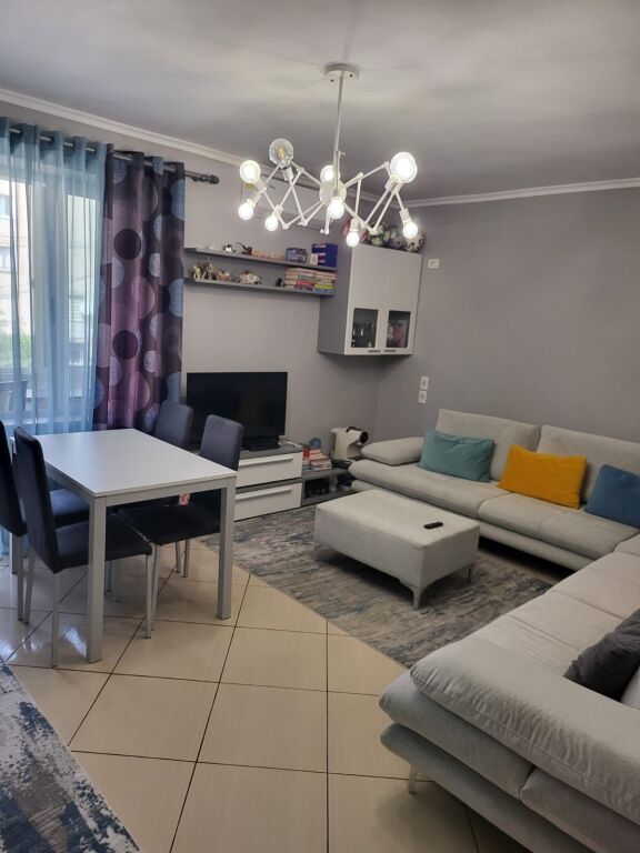 Apartament 1+1 per shitje Ali Demi !