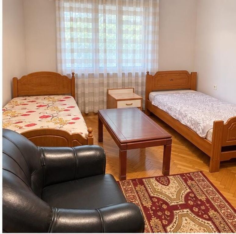 Vasil Shanto, jepet me qera apartament 2+1 i arreduar per studenta!