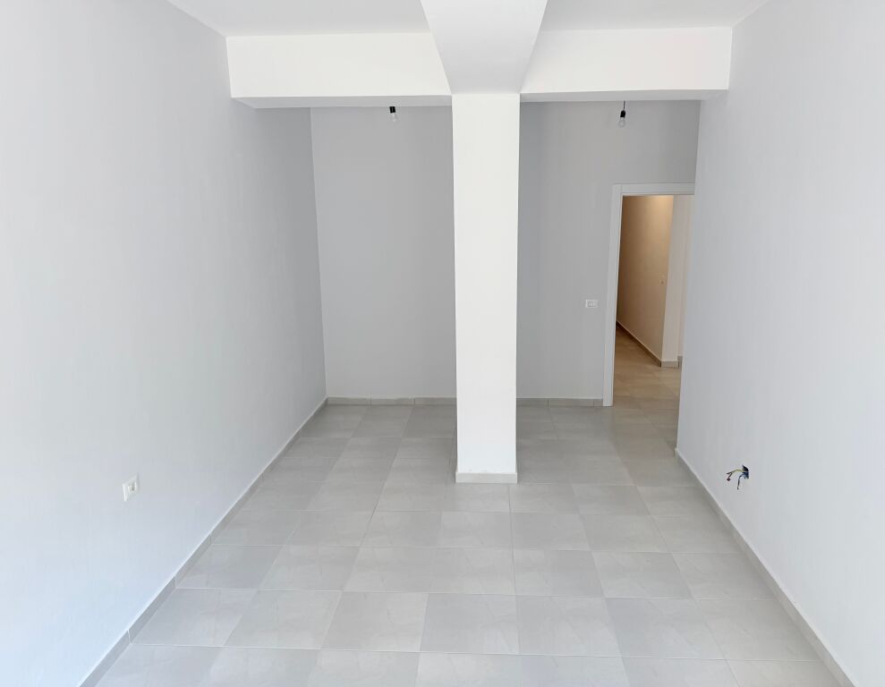 OKAZION!Shitet apartament 1+1 +verandë në Rezidencën "Kodra e Diellit"- Gjimnazi British