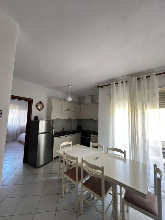 JEPET ME QERA APARTAMENT 2+1 PRANE OLIVIA HILL, GOLEM