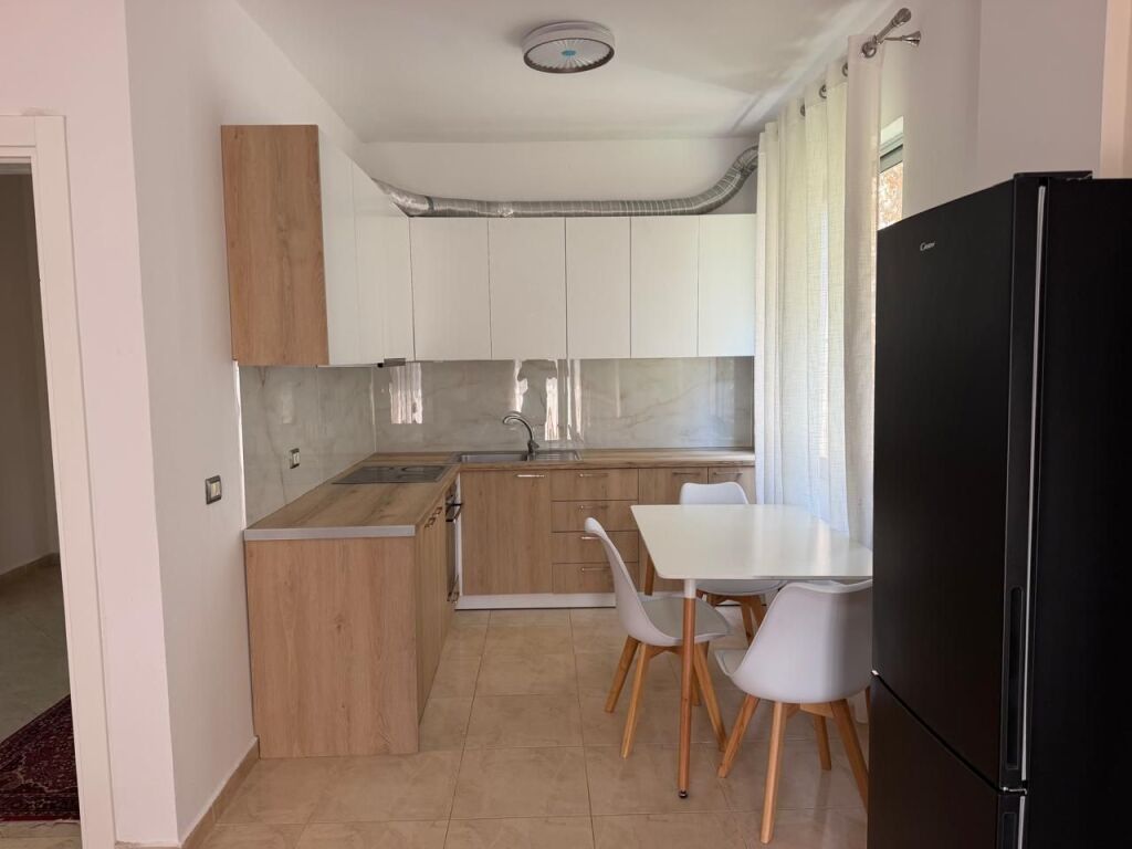 Apartament 2+1 per qera Sauk !