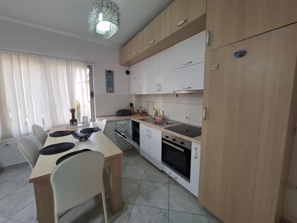 Appartamento 1+1 350Lek/mese - Zona di Fresku (vicino Motel Gaxheri)