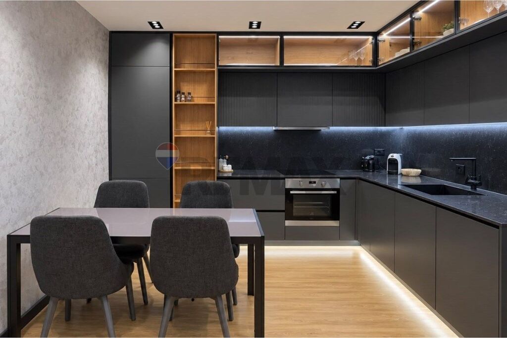 2+1 Apartment for rent in the Center!