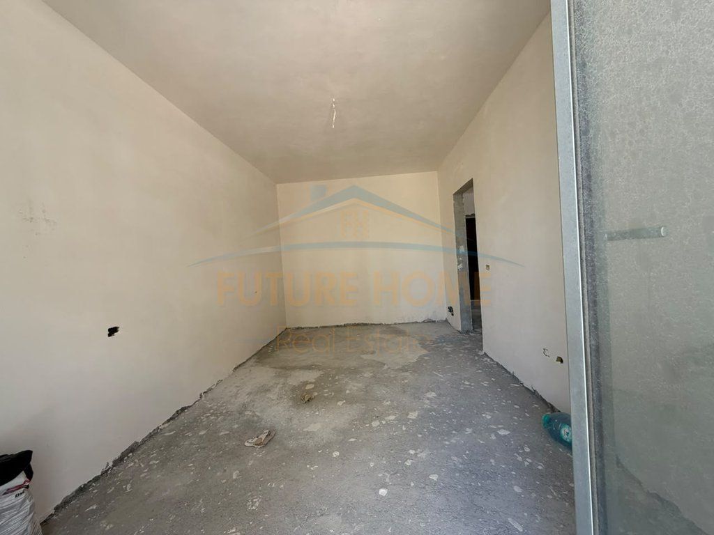 Shitet, Apartament 2+1+2, Currila, Durrës