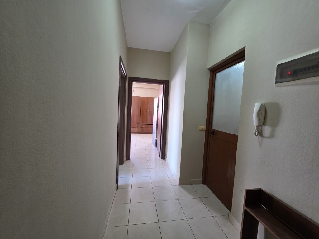 Apartament 1+1 per qera Yzberisht !