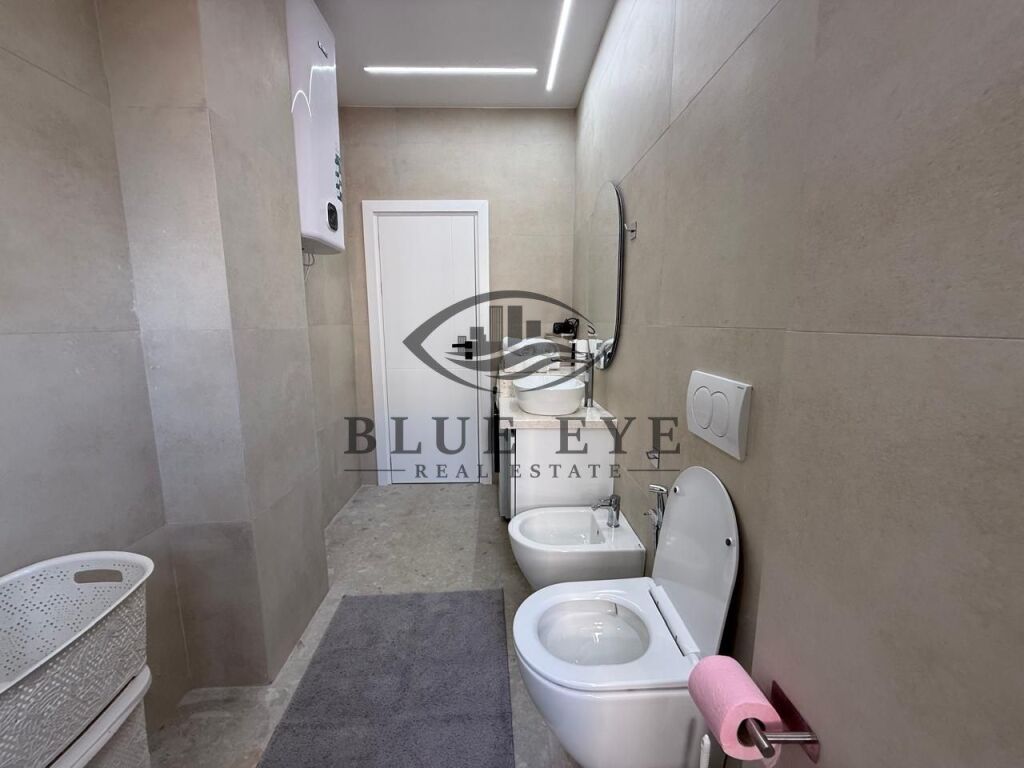Jepet me qira apartament 2+1+1 pranë Tregut Veror, Plazh – Durrës!