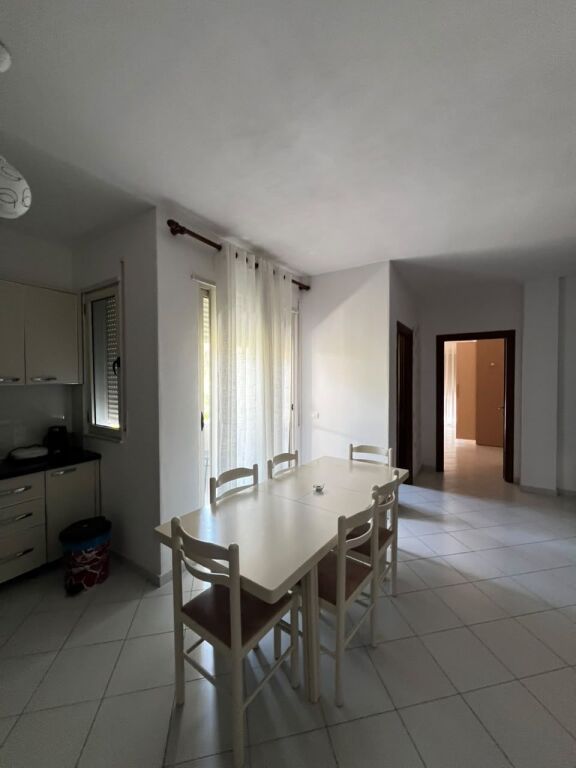 JEPET ME QERA APARTAMENT 2+1 PRANE OLIVIA HILL, GOLEM