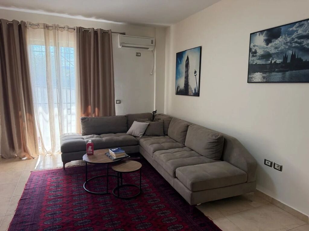 APARTAMENT ME QERA 2+1 SAUK 60.000 LEKE FH-95444