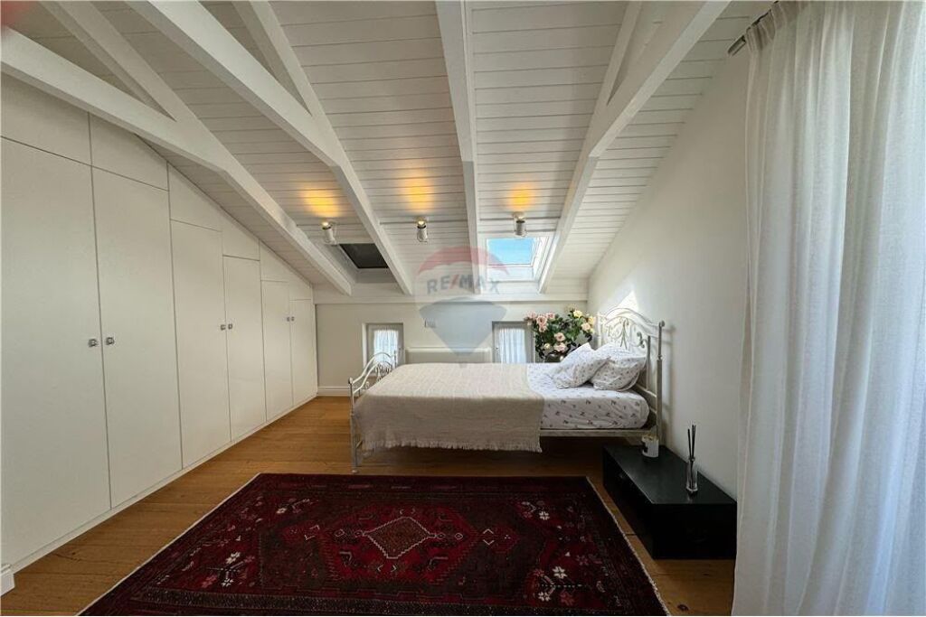 Vilë - Për Shitje - Colombo 2, Tiranë Çmim i Fiksuar 1,300,000 €