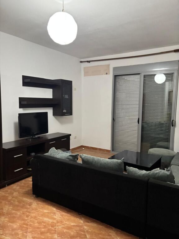 Qera | Apartament 2 + 1 | Bryli materniteti ri | 600 €/muaj
