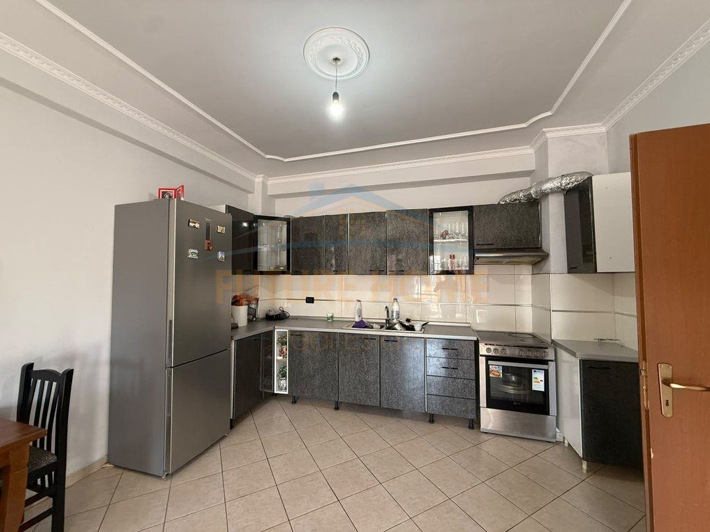 Shitet, Apartament 2+1+2, Unaza e Re PRO73540