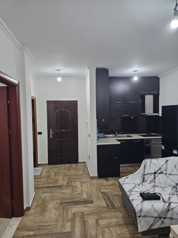 Apartment 2+1 for rent in Astir / Yzberisht