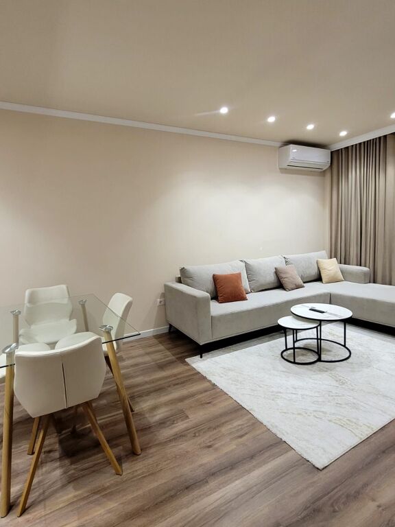 1+1, with parking, Petville dry lake, 900 thousand lek