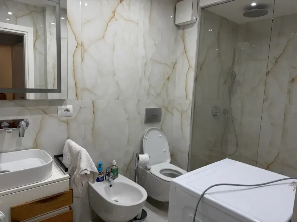 Qera | Apartament 2 + 1+2+2Blk| Liqeni i Thatë | 750 €/muaj