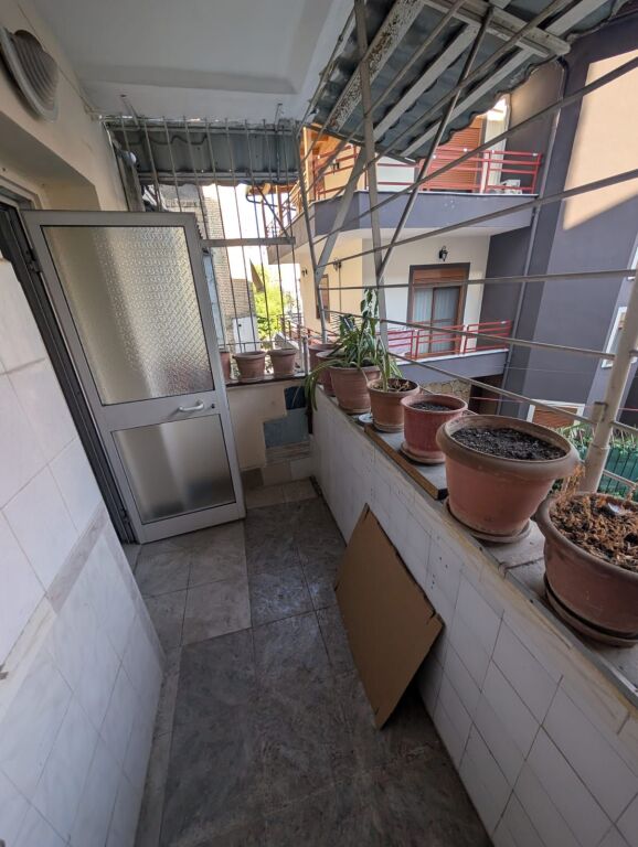 Apartament 3+1 me qera ne Rrugen Gjon Buzuku ID 5694