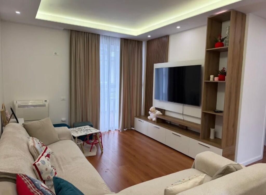 Apartament 2+1, Liqeni i Thate!