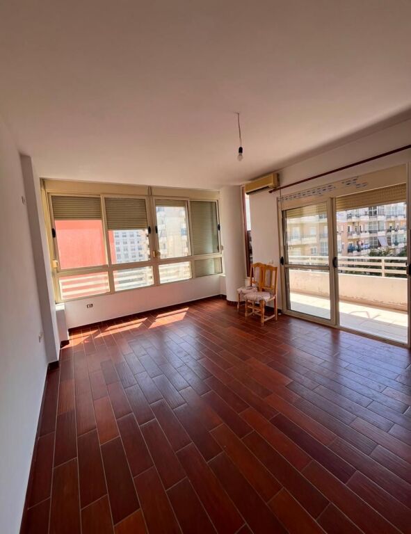 Shitje apartamenti