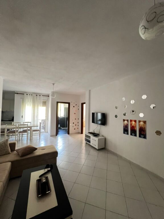 JEPET ME QERA APARTAMENT 2+1 PRANE OLIVIA HILL, GOLEM
