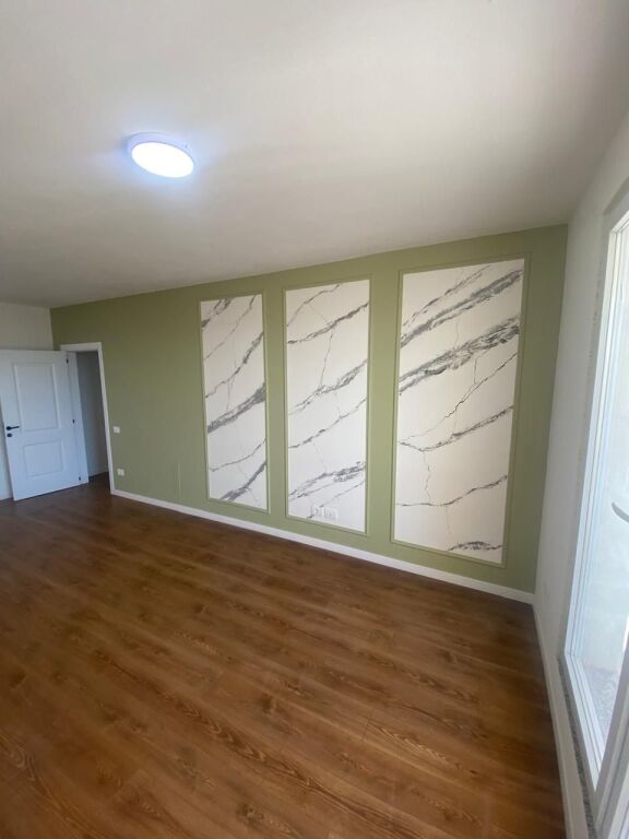 🏡 APARTMENT 2+1 FOR SALE – KAMËZ, NEAR THE MUNICIPALITY  💰 PRICE: 117,687,000 LEKË 💳🔥 POSSIBILITY TO BUY WITH LOAN! 🔥💳