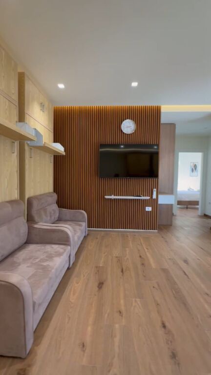 APARTAMENT 1+1 ME QERA – LUNGOMARE, VLORË