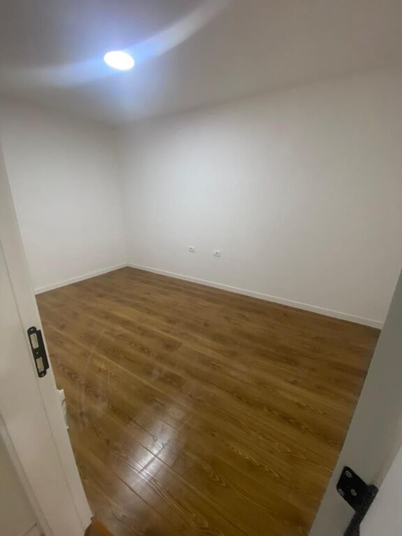 🏡 APARTMENT 2+1 FOR SALE – KAMËZ, NEAR THE MUNICIPALITY  💰 PRICE: 117,687,000 LEKË 💳🔥 POSSIBILITY TO BUY WITH LOAN! 🔥💳