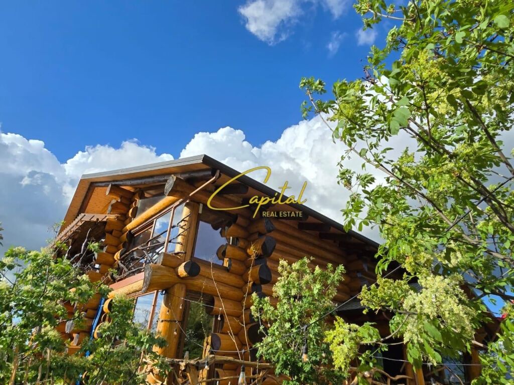 AGOTURIZEM ME QIRA 60.000 M2 IBE E SIPERME 10.000 EURO