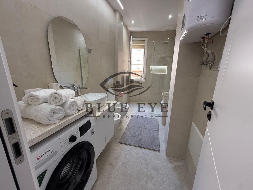 For rent 2+1+1 apartment near the Summer Market, Beach – Durres