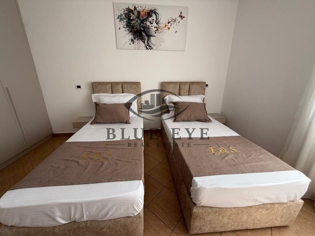 Jepet me qira apartament 2+1+1 pranë Tregut Veror, Plazh – Durrës!