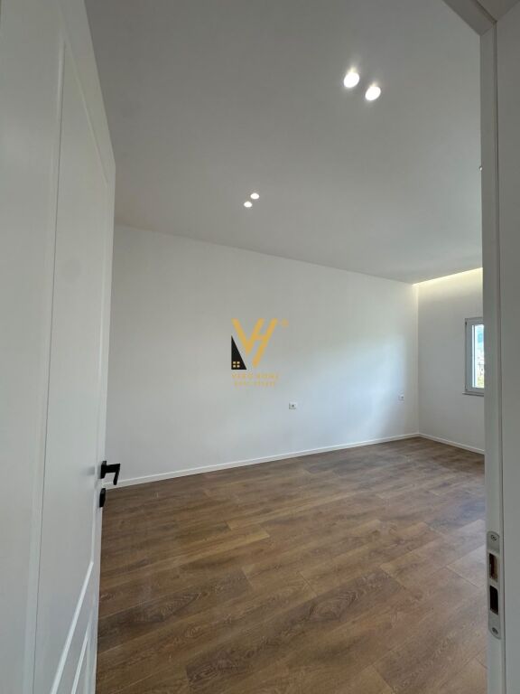 SHITET APARTAMENT 1+1+BLK TE RRUGA BARDHYL 13.700.000 LEKE