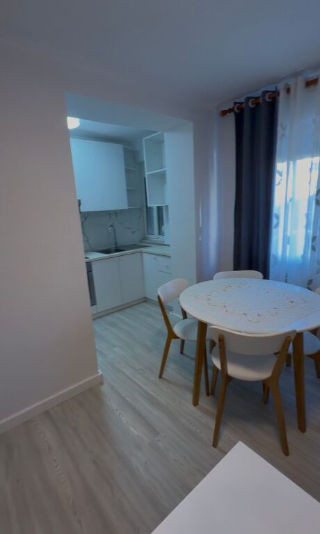 Apartament Per Shitje - Shkolla e Bashkuar