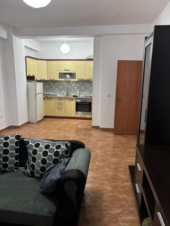 Qera | Apartament 2 + 1 | Bryli materniteti ri | 600 €/muaj