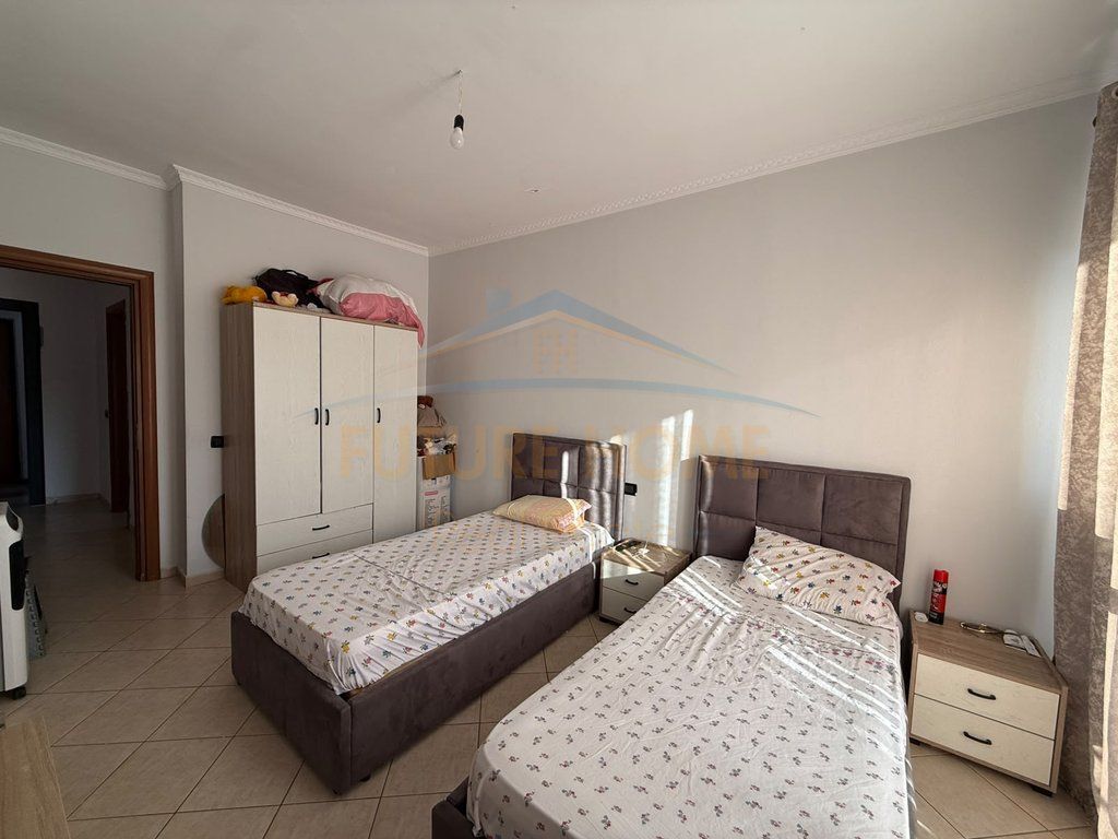 Shitet, Apartament 2+1+2, Unaza e Re PRO73540