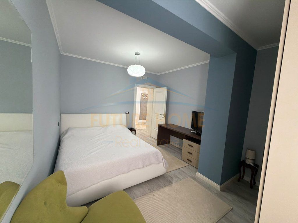 Shitet, Apartament 2+1+2, Mali Robit, Durrës