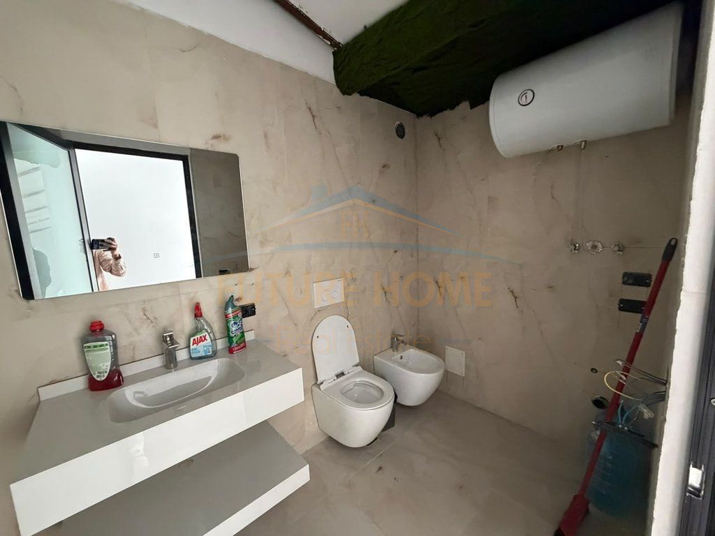 Shitet,Apartament 1+1,Shallvaret, Tiranë.