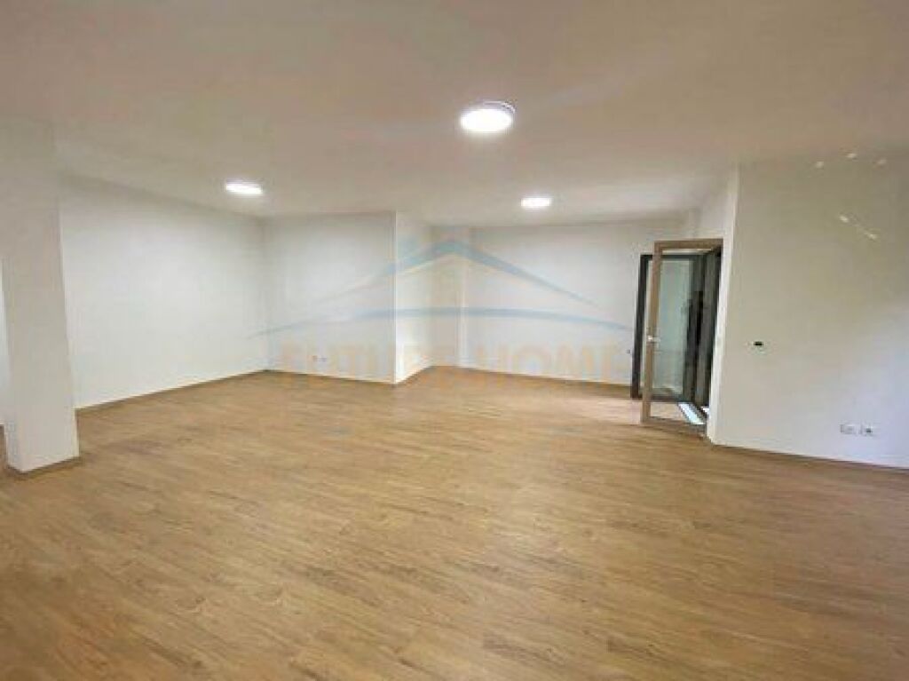 Qera, Ambjent Për Zyra, Qendër, Tiranë PRO72852