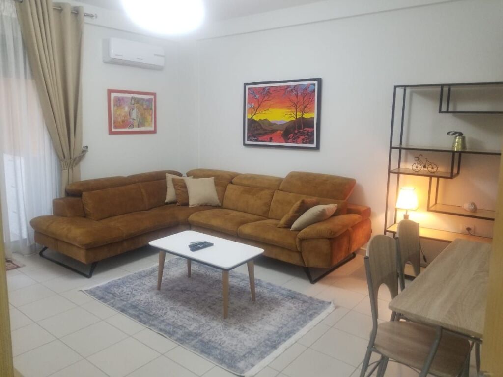 JEPET ME QIRA APARTAMENT 1+1 – LIQENI I THATË