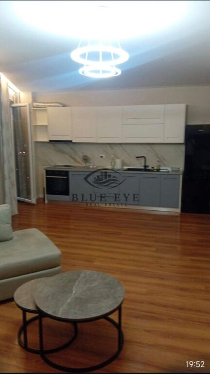 Jepet me Qira Apartament 1+1 në Golem – Hotel Flower