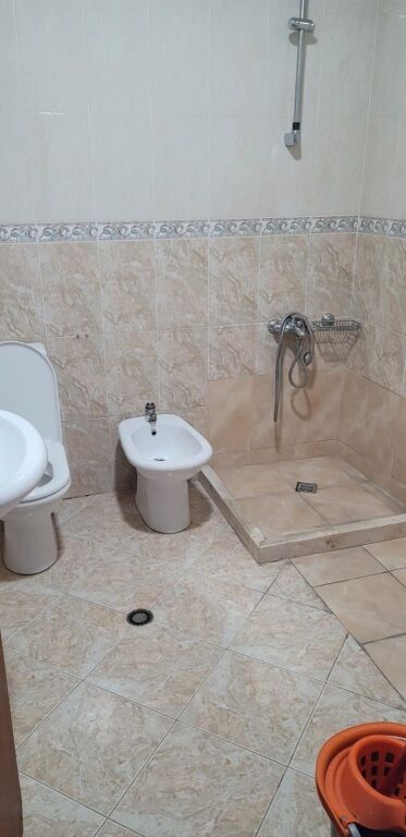 Affitto | Apartament 2 + 1 | George W. Bush Street | 1300 €/mese