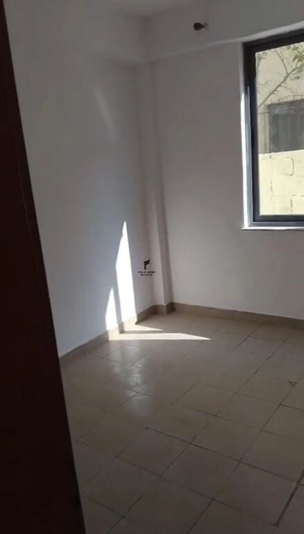 APARTAMENT ME QERA 2+1 RRUGA E DIBRES 50.000 LEKE FH-95277