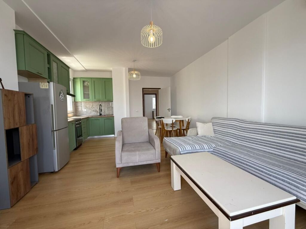 🏢Yzberisht,prane Pasticeri Nela 6 jepet me qera apartament ,2+1,i sapo mobiluar. 56,000Leke(Bruto)   