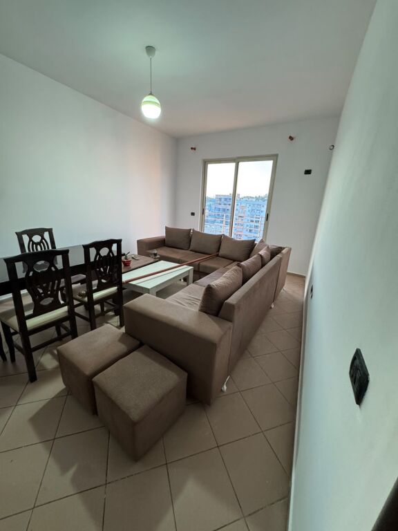 Jepet Me Qera Apartament 2+1+2 Ballkone