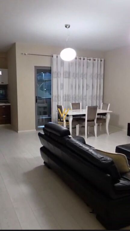 JEPET APARTAMENT 2+1+2+BLK ME QIRA TE RRUGA E KOSOVAREVE 1.200 EURO